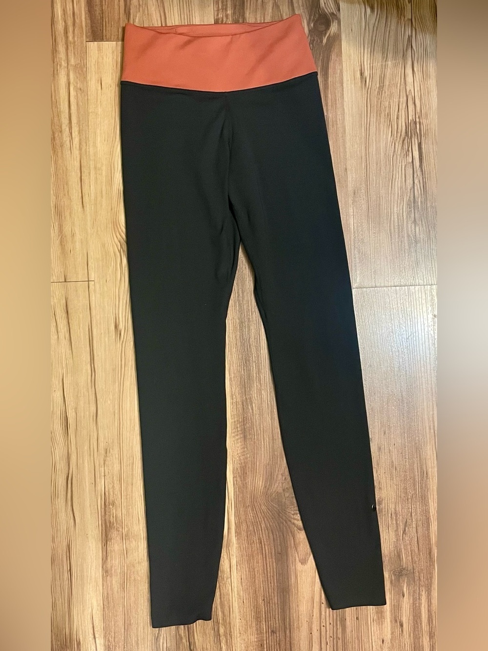 Nike Black Leggings Coral Waistband Training Workout Yoga Tights Women's XS - Picture 2 of 4